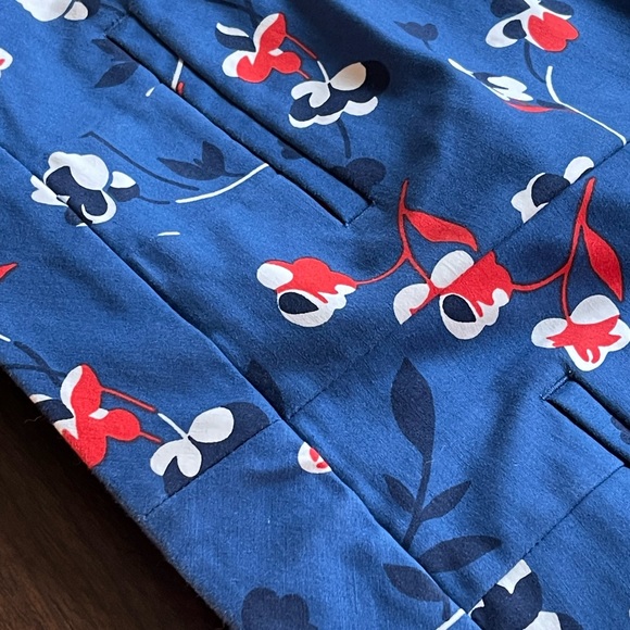 BODENUSA PANTS. SIZE 6. Beautiful royal, navy, red and white floral print. - Picture 4 of 11